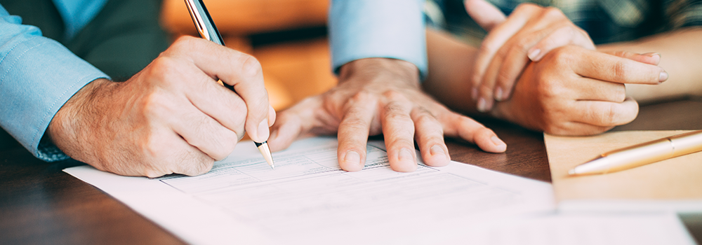 ¿Qué es la novación de contrato y cuándo se realiza?