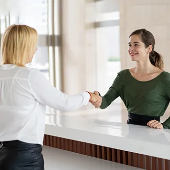 Gestione mejor sus visitas para mejorar su control de acceso