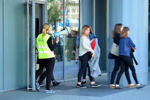 realizar simulacro de evacuación