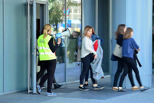 realizar simulacro de evacuación